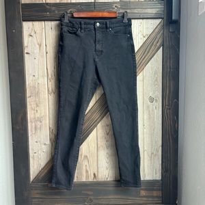 Uniqlo black high rise jeans size 28
